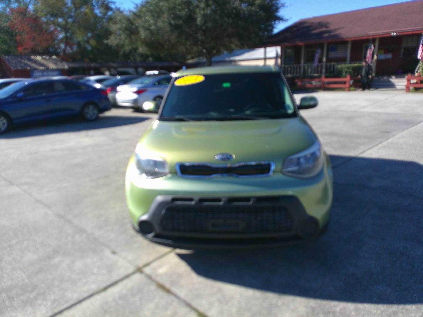 2014 GREEN KIA SOUL + (PLUS) (KNDJP3A59E7) , located at 1200 Cassat Avenue, Jacksonville, FL, 32205, (904) 695-1885, 30.302404, -81.731033 - Photo#0